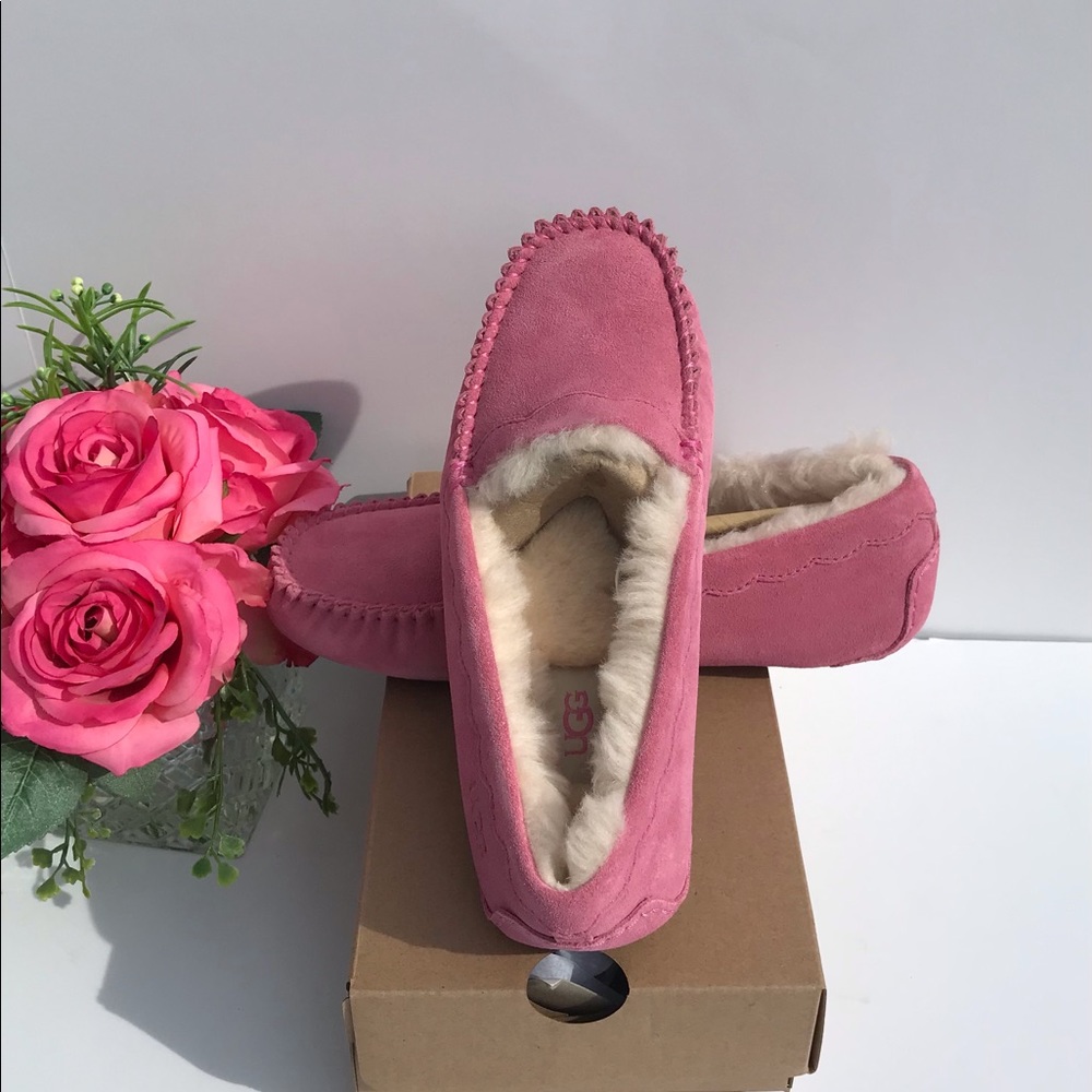 UGG Scalloped Moc - Picture 9 of 10